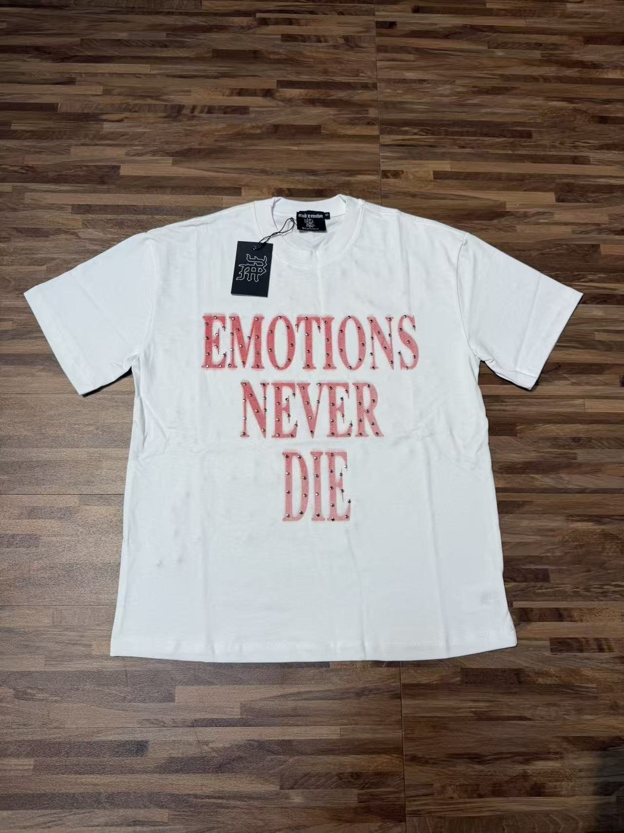 MIXED EMOTION Never Die Graphic Short-Sleeve T-Shirt — front