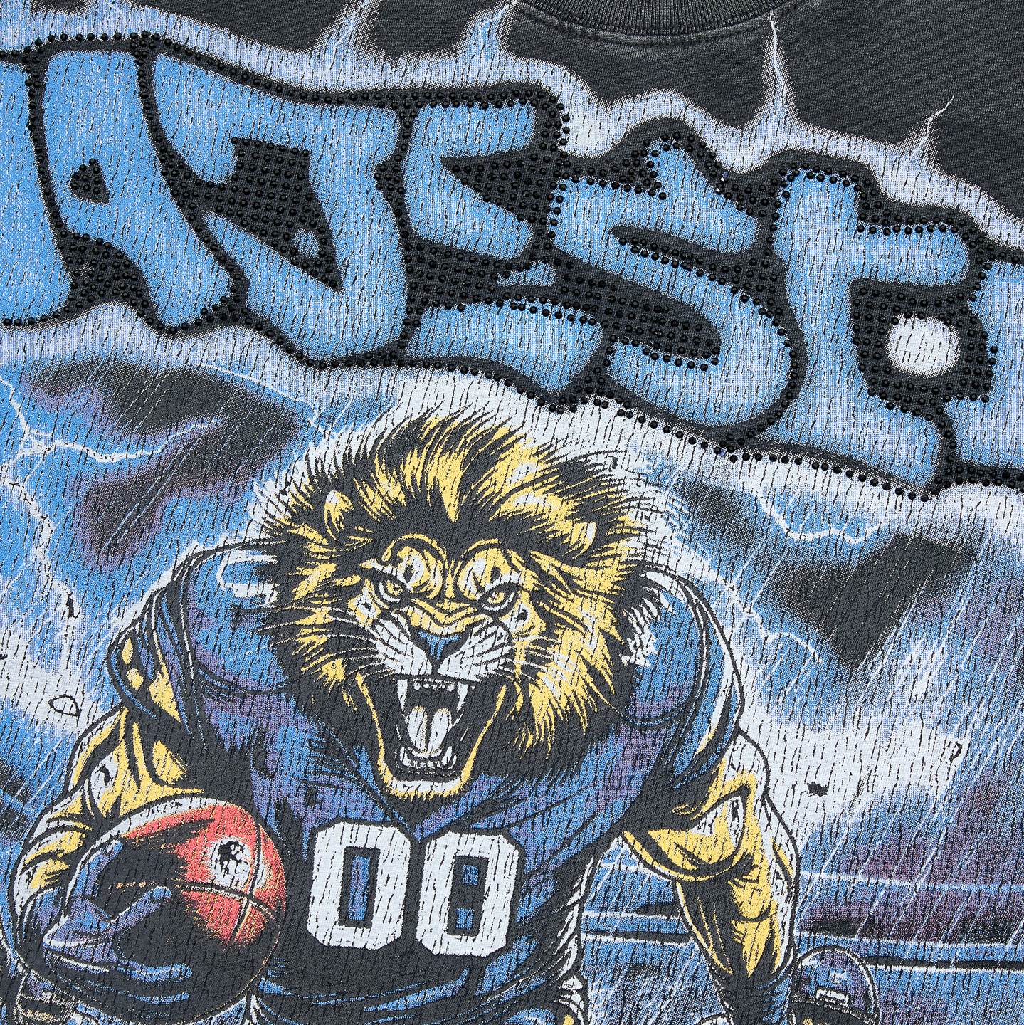 MAJESTIK Football Lion Graphic T-Shirt — detail