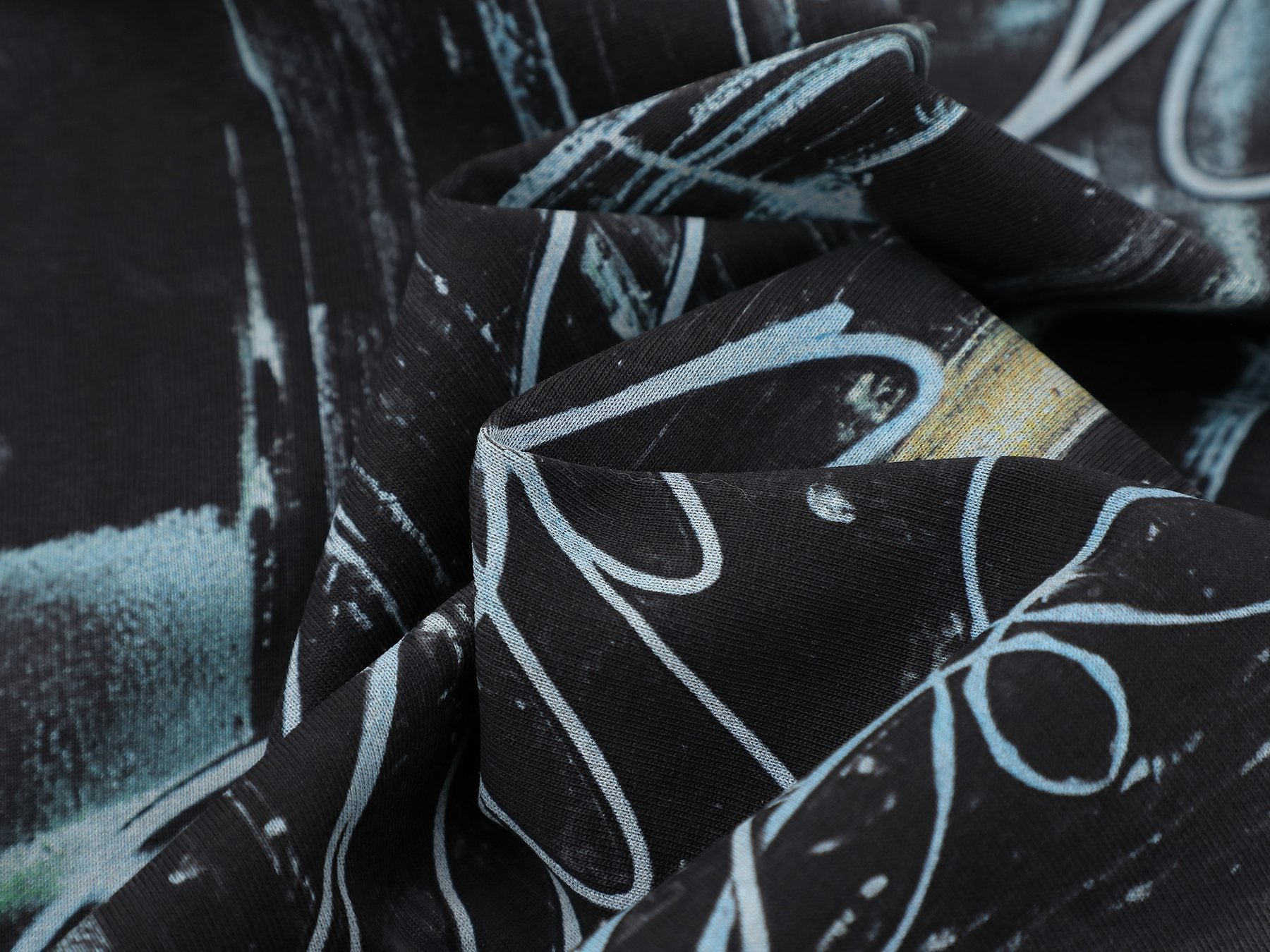 FIRST ROW Lost Utopia Unearth Cropped Graphic T-Shirt — detail