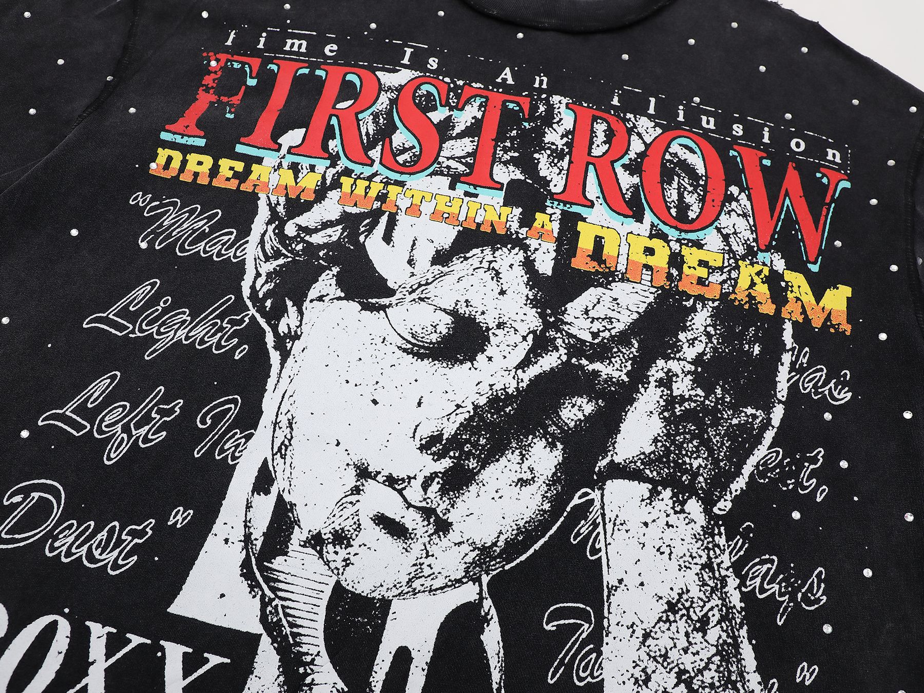 FIRST ROW Lost Utopia Illusion Cropped Graphic T-Shirt — detail