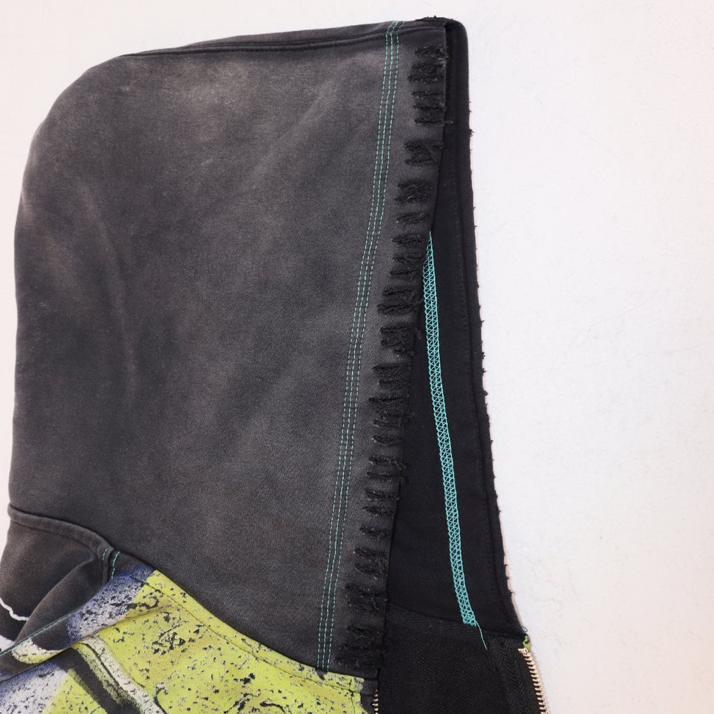 VALE USA Valley Dreams Skull Graphic Zip Hoodie — detail