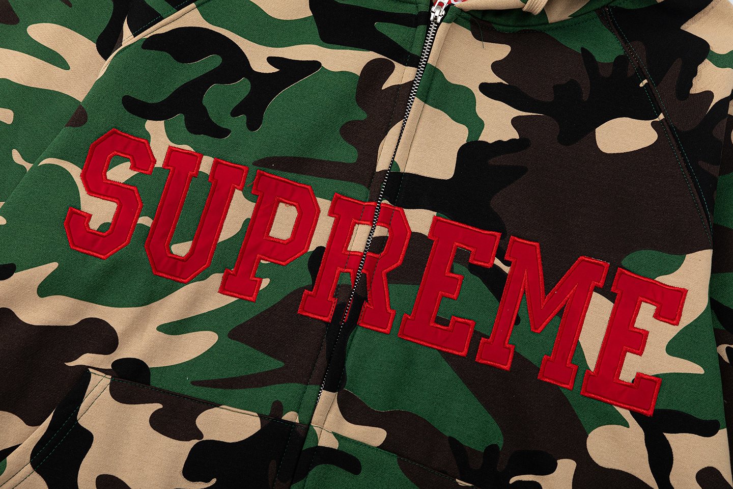Supreme Green Camo Zip Hoodie — detail
