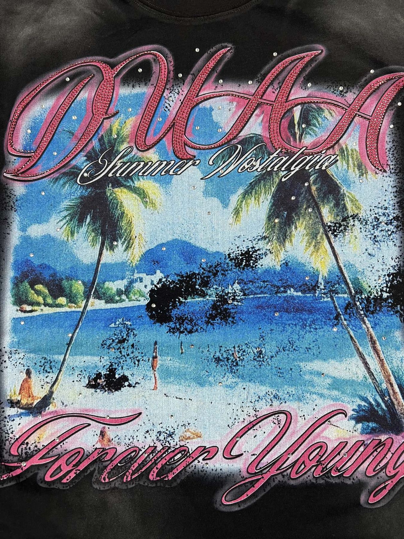 DUAA Forever Young Beach Graphic T-Shirt — detail