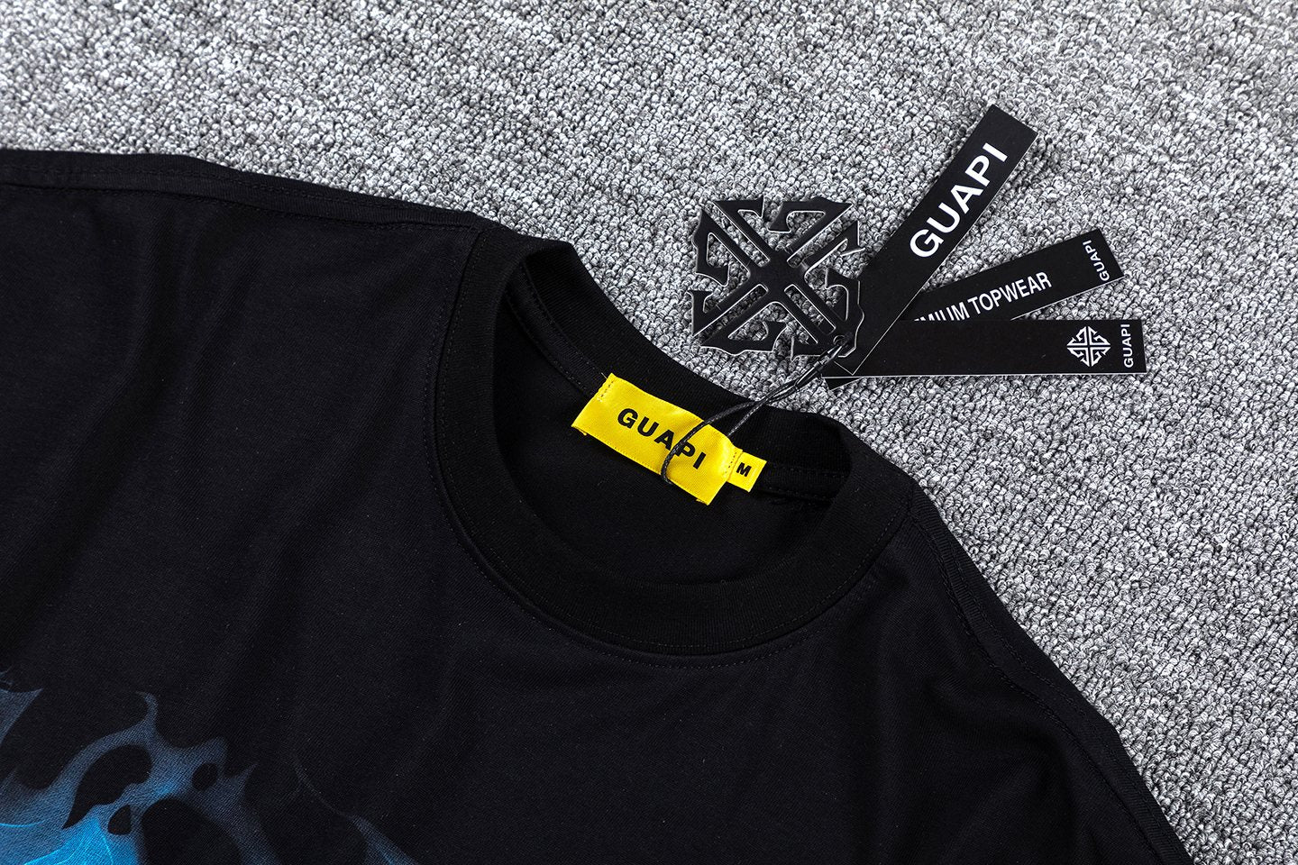GUAPI Return of the Void Skull Graphic T-Shirt — neck_label
