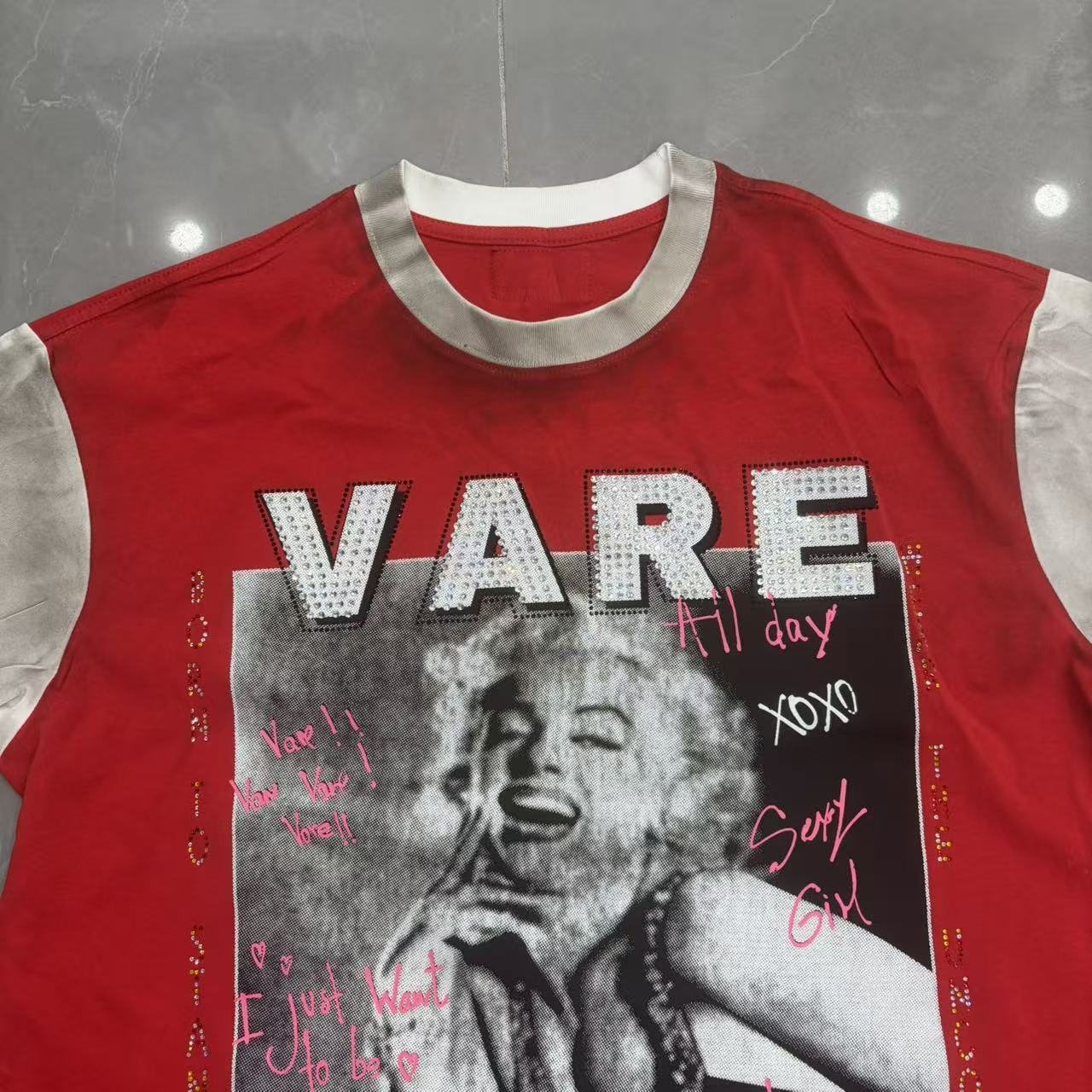 VARE ALL DAY Red Color Block Graphic T-Shirt — detail