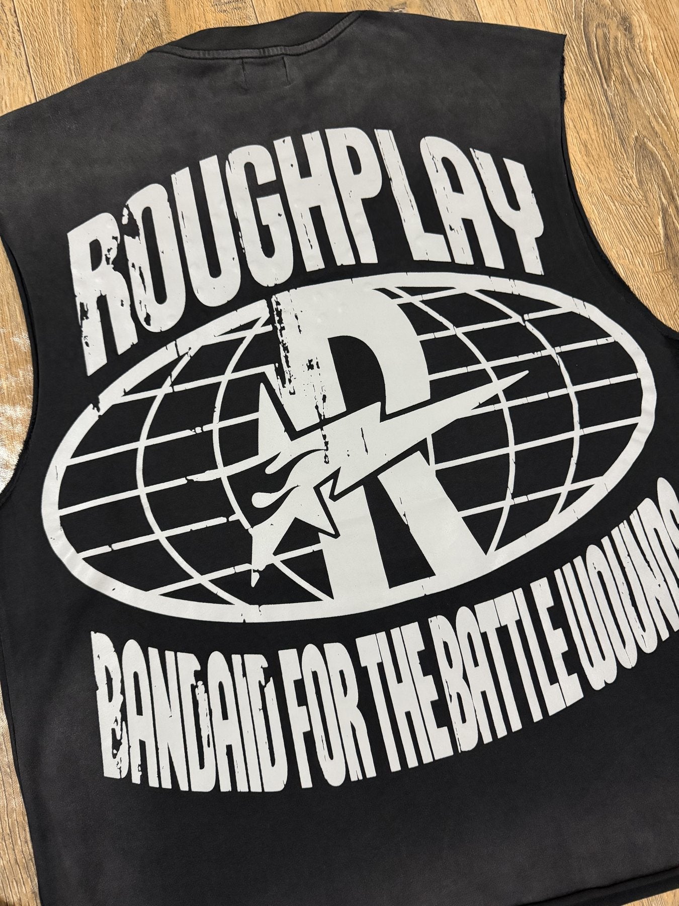 Rough Play Warning Globe Graphic Sleeveless T-Shirt — detail