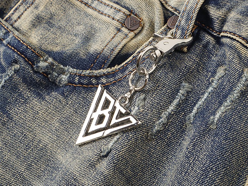 VALABASAS Washed Distressed Blue Jeans with Rear Patch — detail