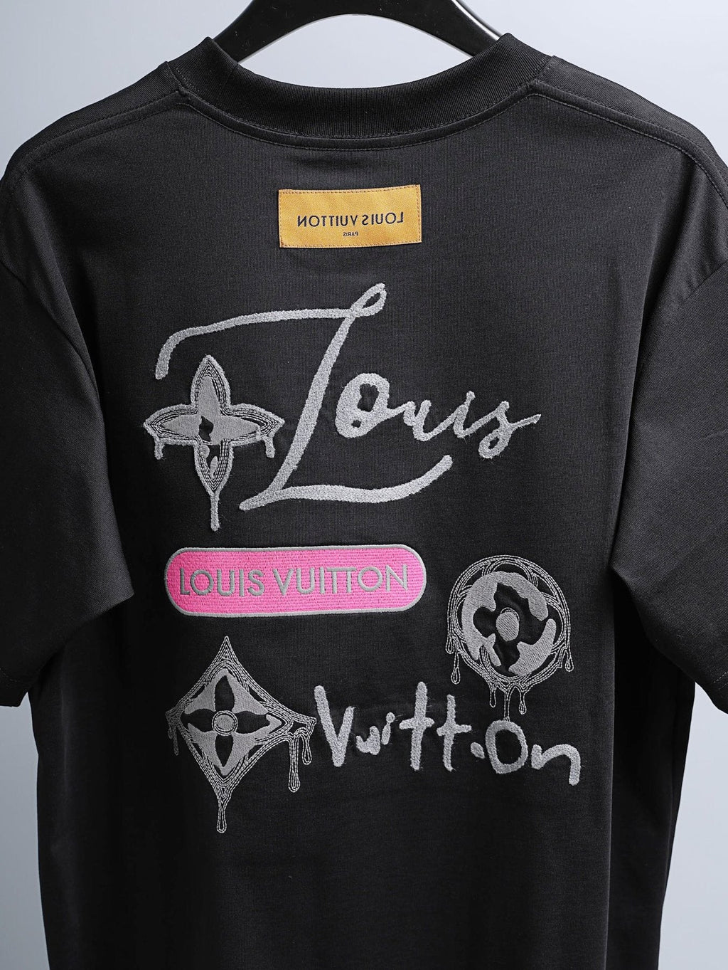 Louis Vuitton*LV Script Graphic T-Shirt — detail