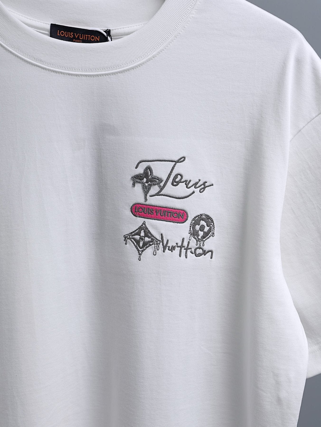 Louis Vuitton*LV Script Graphic T-Shirt — detail