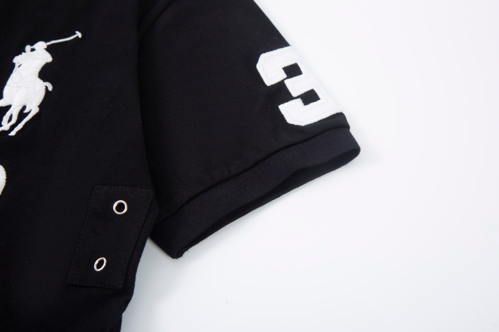 Test2-Ralph Lauren Chicago Crest Piqué Polo Shirt — detail